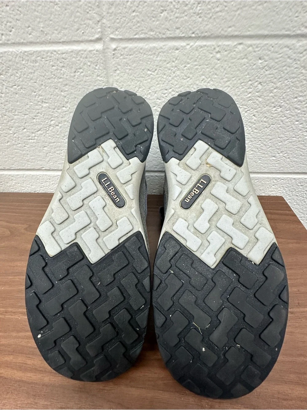 Women’s LL Bean Grey Tek 2.5 insulated  waterproof boots size 10